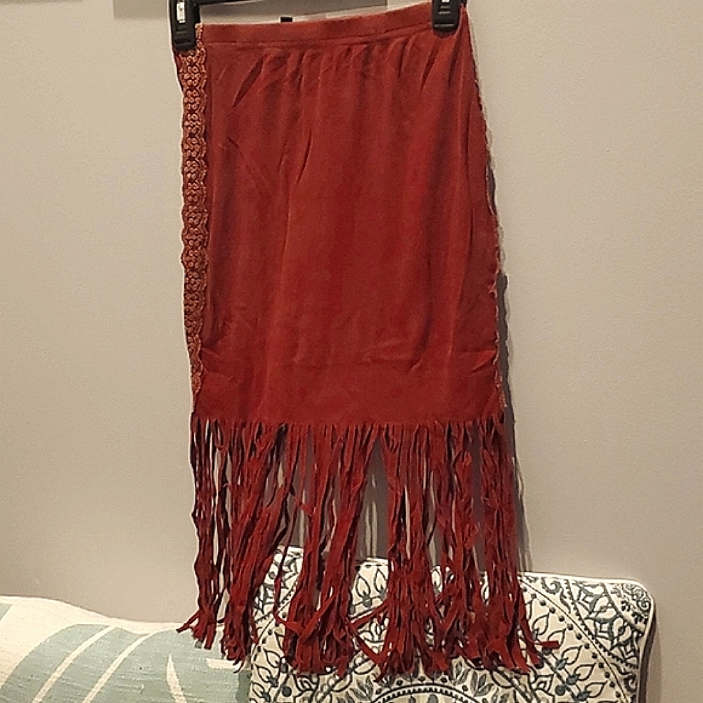 POL Boho Fringed Bergundy Skirt NWOT szS